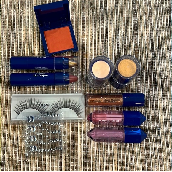 HOT LIPS lot of 5 assorted MYSTERY makeup totally kissable lipstick gloss - Picture 4 of 7